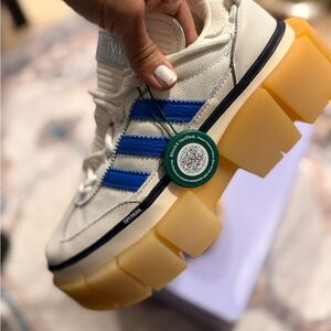 ADIDAS BEYONCÉ IVP PARK SUPER SLEEK CHUNKY White and Blue Sneakers Gum Sole NEW